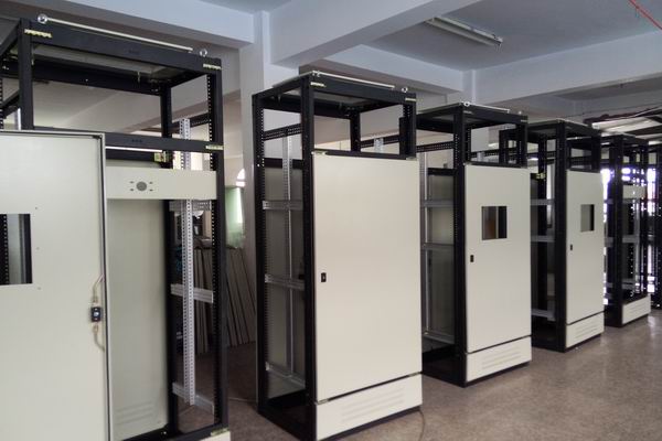 秀洲控制柜-3683厂家控制柜检修需要注意的